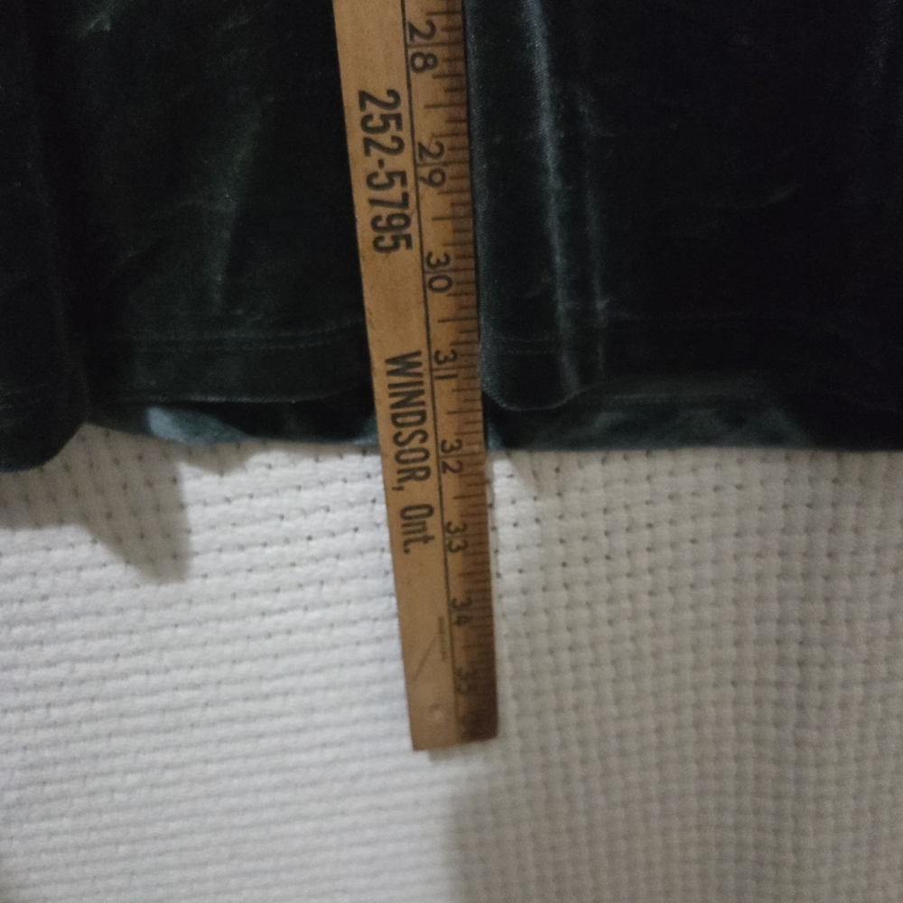 Torrid 5x Velvet Cold Shoulder Top - Emerald Green - Picture 10 of 10